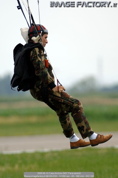 2006-06-10 Carpi Airshow 0407 Paracadutisti